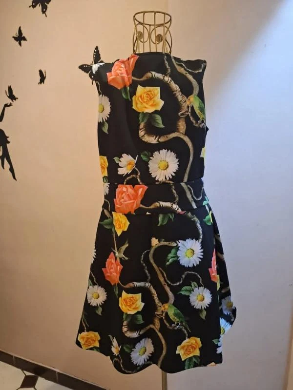 Vestido curto preto estampado – photo 3